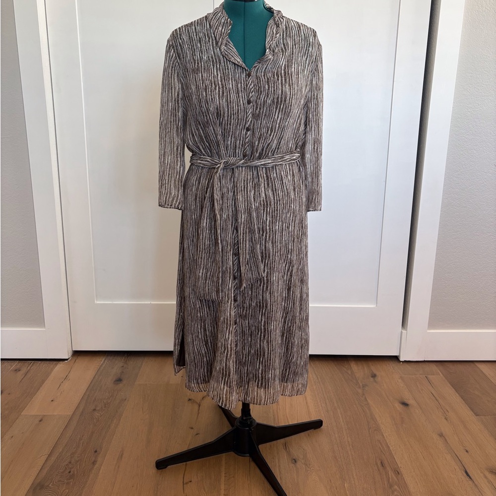 Nurture by Lamaze Brown and White Long Sleeve Dress